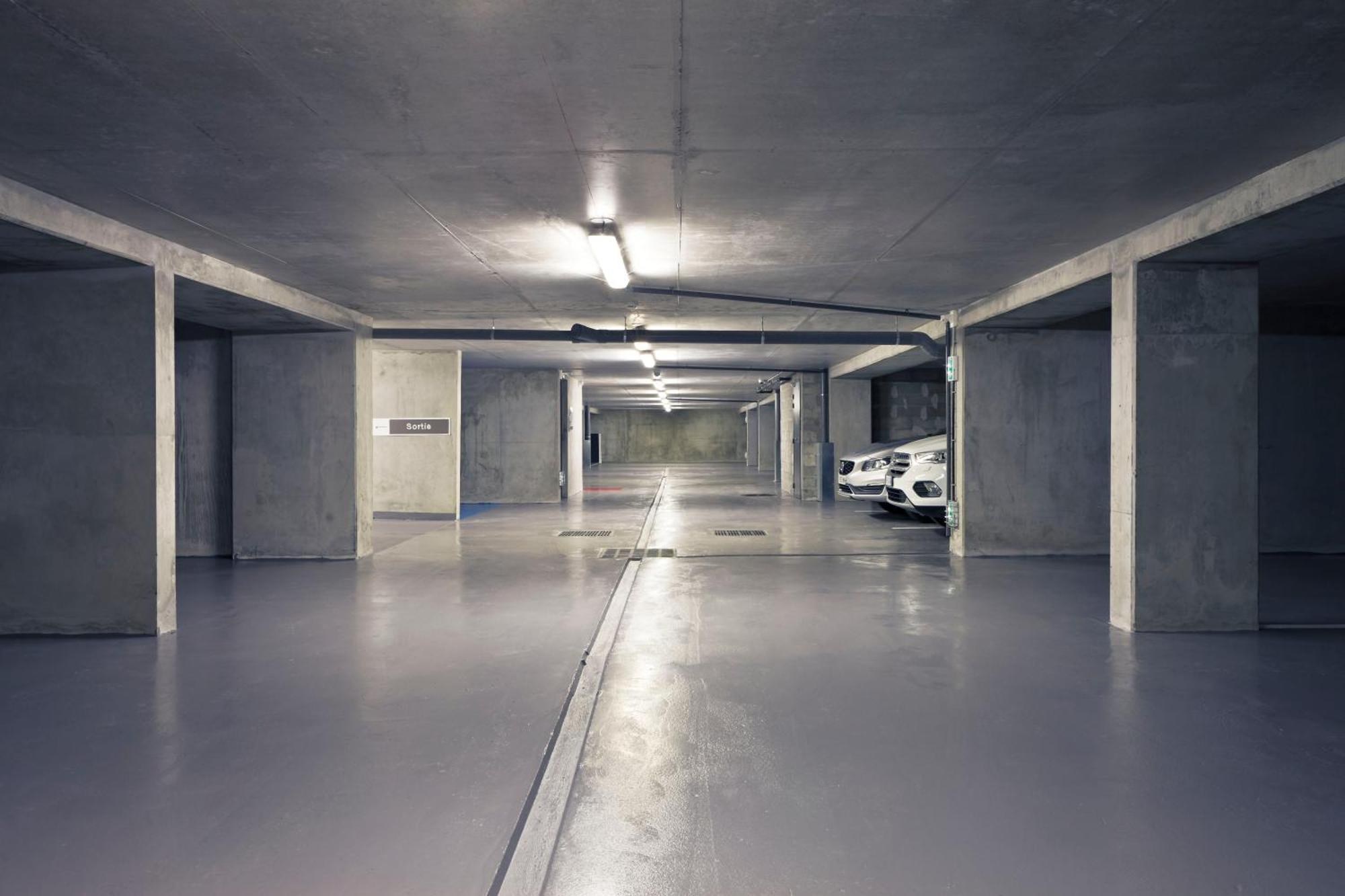 Ibis Lyon Carre De Soie Hotel 3*