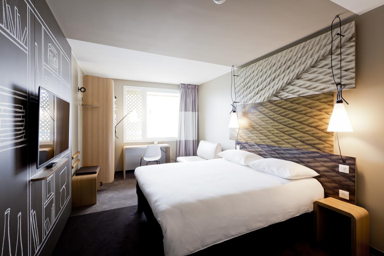 Ibis Lyon Carre De Soie Hotel