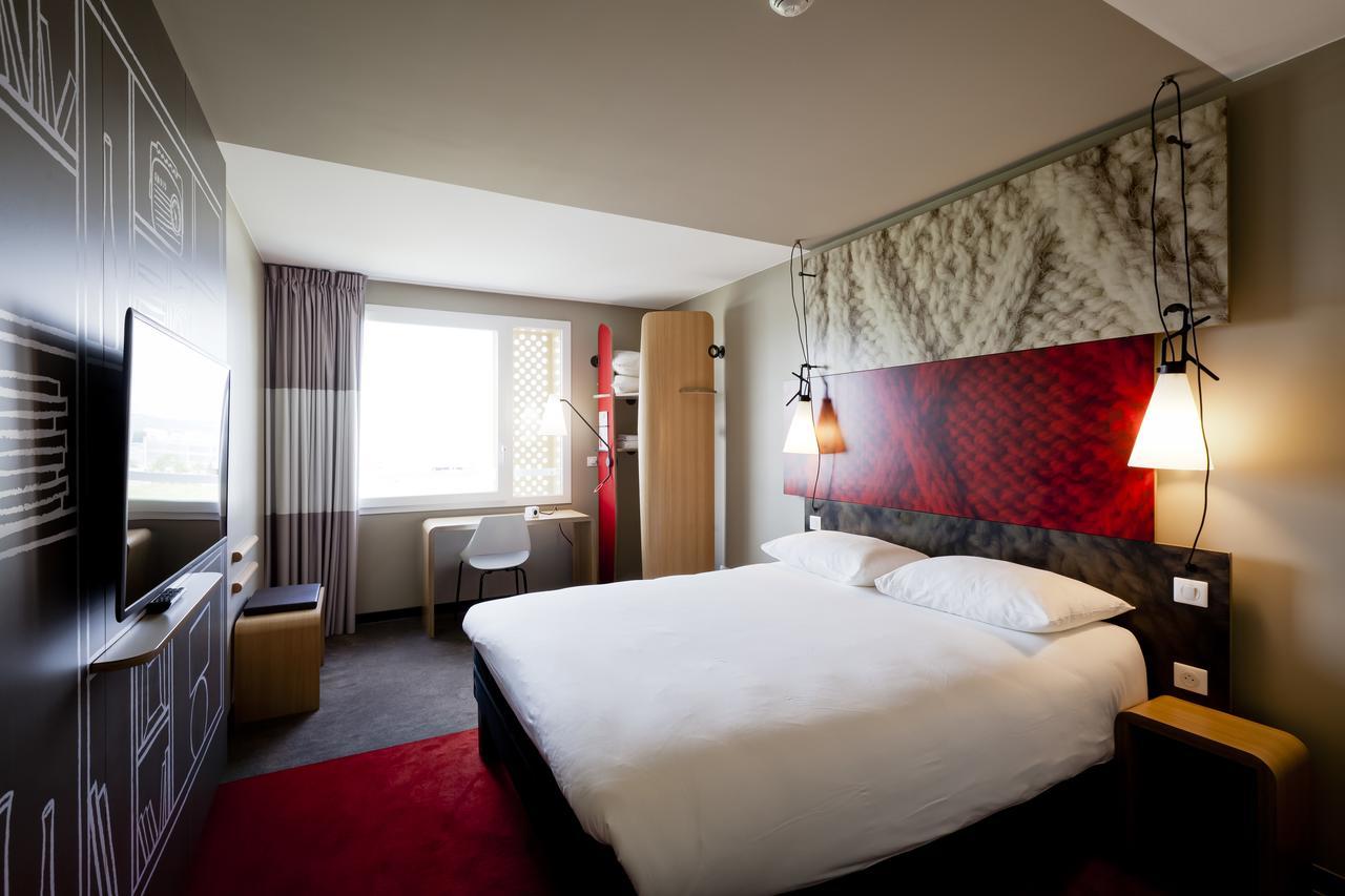 Hotel Ibis Lyon Carre De Soie 3*